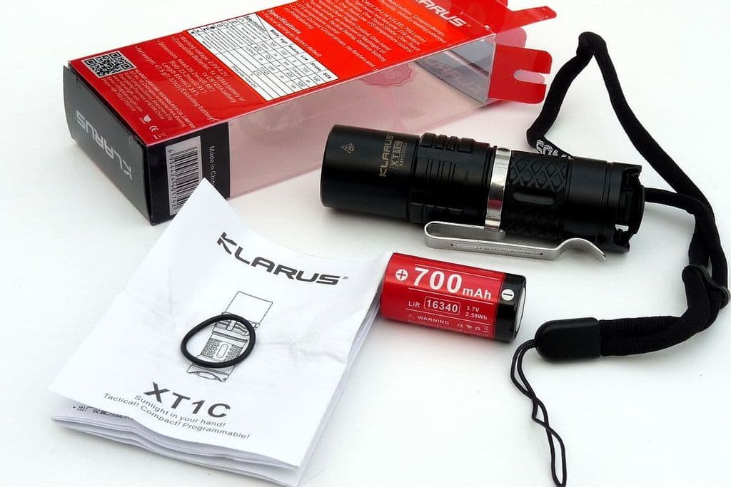 Klarus xt1c 245 lumen led lampe de poche vendeur britannique livraison UK gratuit 